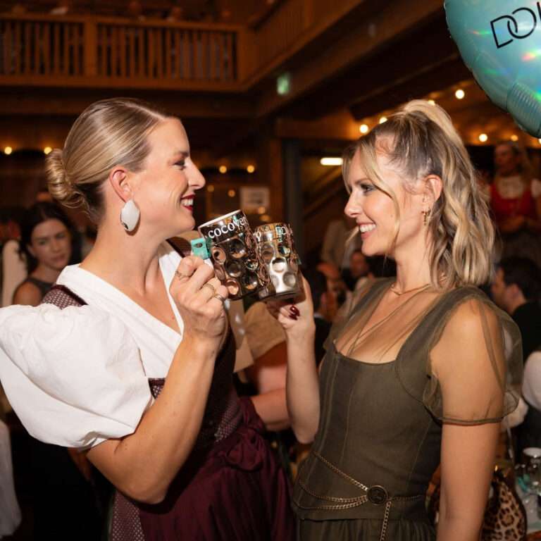Cocovero feiern mit Douglas und den MUCs auf dem Oktoberfest 2025